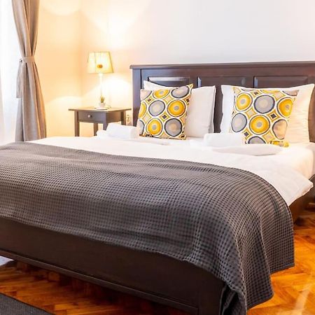 Central And Comfy 2Bdr Apartment Near Parliament เบลเกรด ภายนอก รูปภาพ